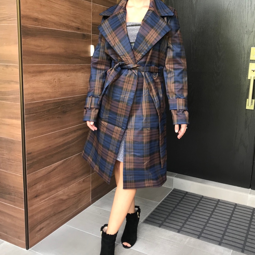 Rachel Zoe Trench Coat size Small and size medium